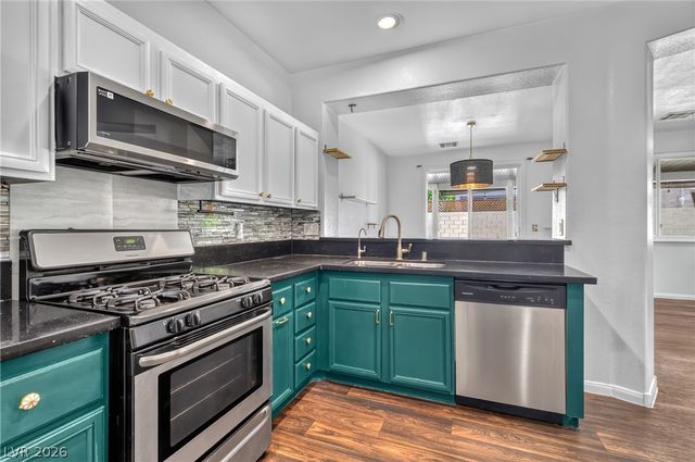 1303 Pecan Tree Court, Las Vegas, NV 89142