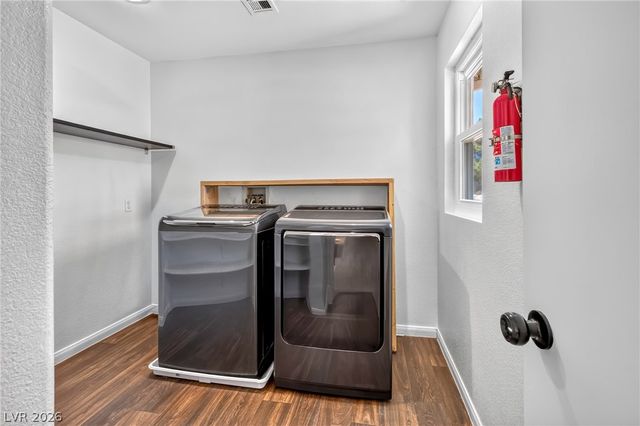 1303 Pecan Tree Court, Las Vegas, NV 89142