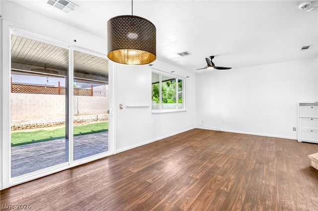 1303 Pecan Tree Court, Las Vegas, NV 89142