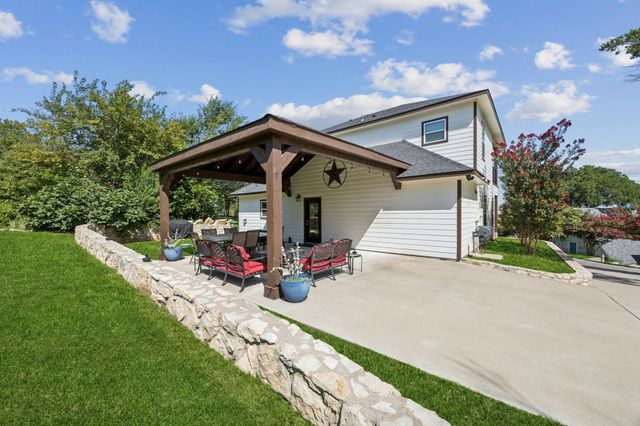 721 Rock Harbor Court, Granbury, TX 76048