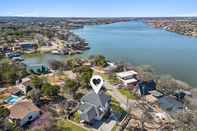 721 Rock Harbor Court, Granbury, TX 76048