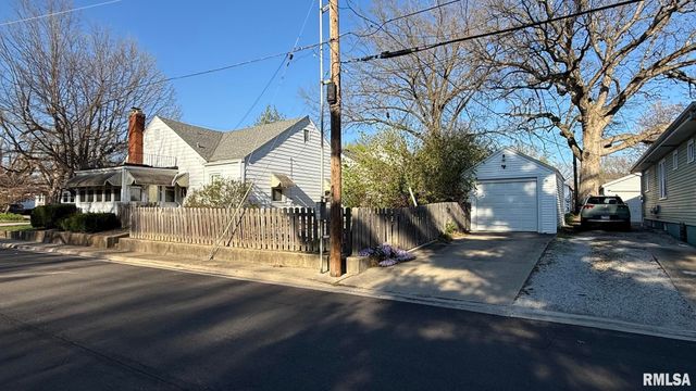 1528 W LAWRENCE Avenue, Springfield, IL 62704