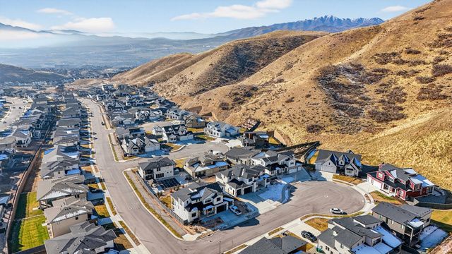 1809 W OAK CREEK CIR, Lehi, UT 84048