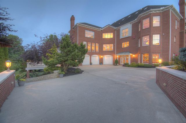 114 W Maple Avenue, Fort Mitchell, KY 41011