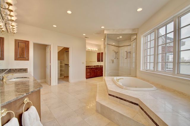 114 W Maple Avenue, Fort Mitchell, KY 41011