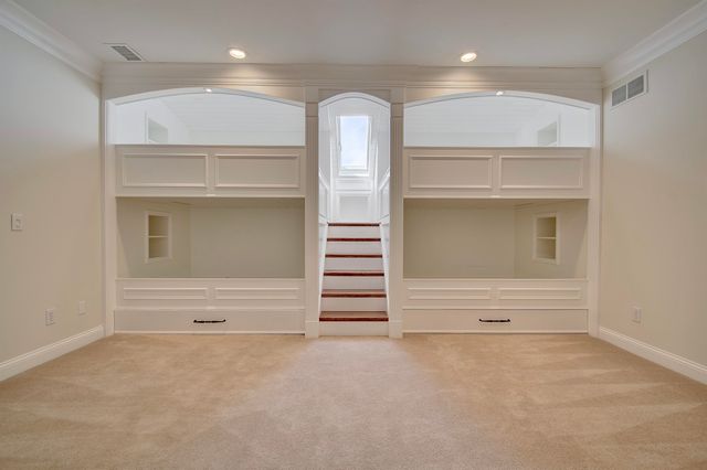 114 W Maple Avenue, Fort Mitchell, KY 41011