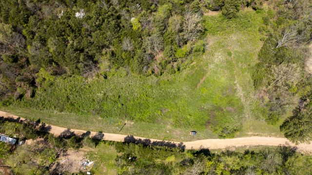 510 Rogues Fork Rd, Bethpage, TN 37022