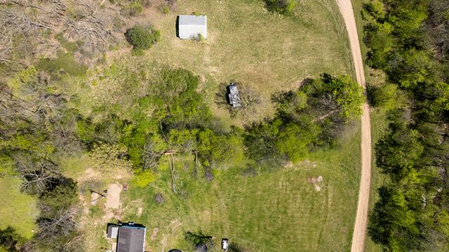 510 Rogues Fork Rd, Bethpage, TN 37022