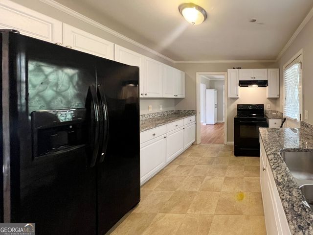 3173 Spreading Oak Drive SW, Atlanta, GA 30311