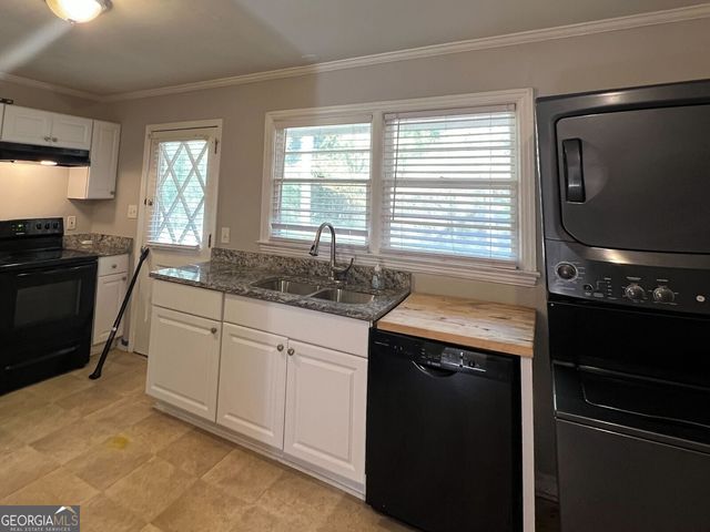 3173 Spreading Oak Drive SW, Atlanta, GA 30311