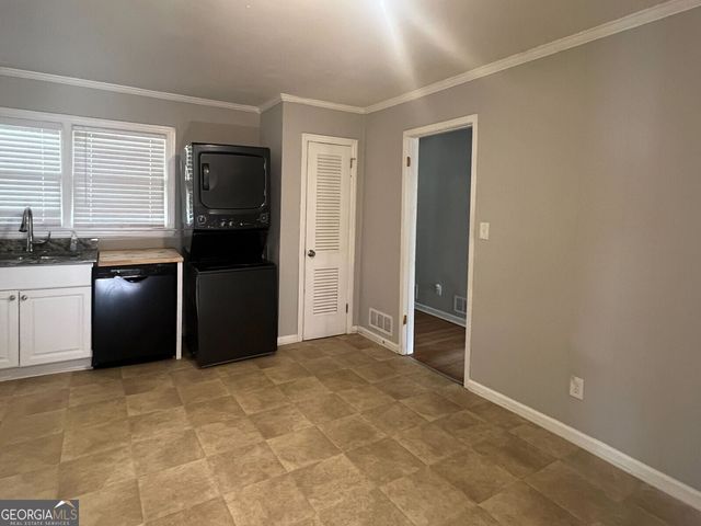 3173 Spreading Oak Drive SW, Atlanta, GA 30311