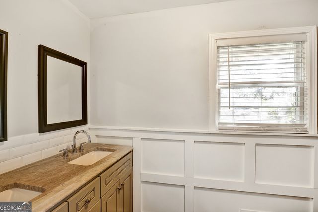 3173 Spreading Oak Drive SW, Atlanta, GA 30311