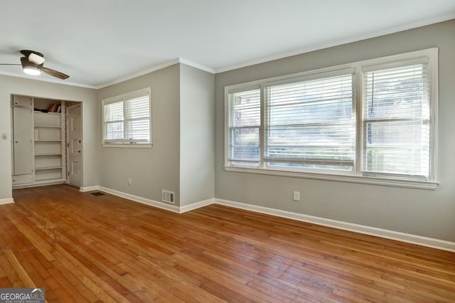 3173 Spreading Oak Drive SW, Atlanta, GA 30311