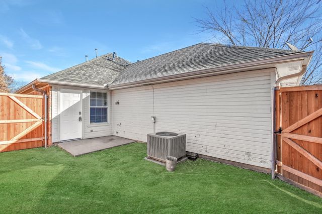 914 W Houston Street, Sherman, TX 75092