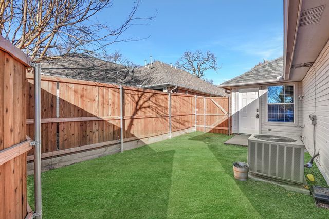 914 W Houston Street, Sherman, TX 75092