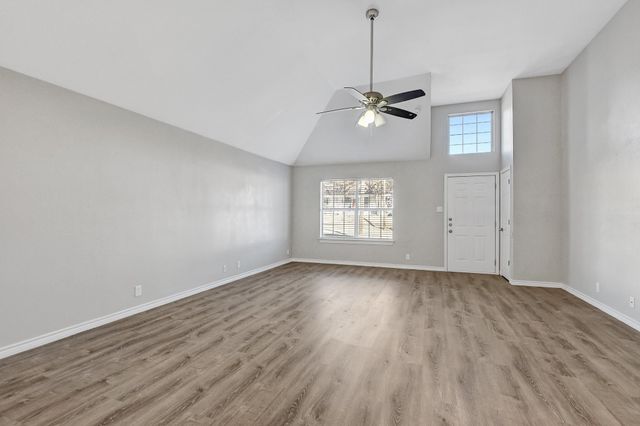 914 W Houston Street, Sherman, TX 75092