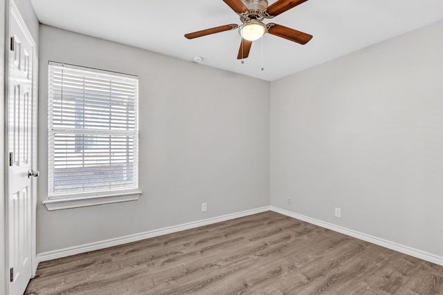 914 W Houston Street, Sherman, TX 75092