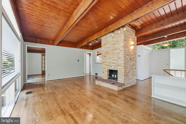 3005 CEDAR HILL RD, Falls Church, VA 22042