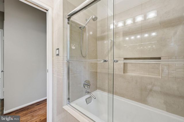 3005 CEDAR HILL RD, Falls Church, VA 22042