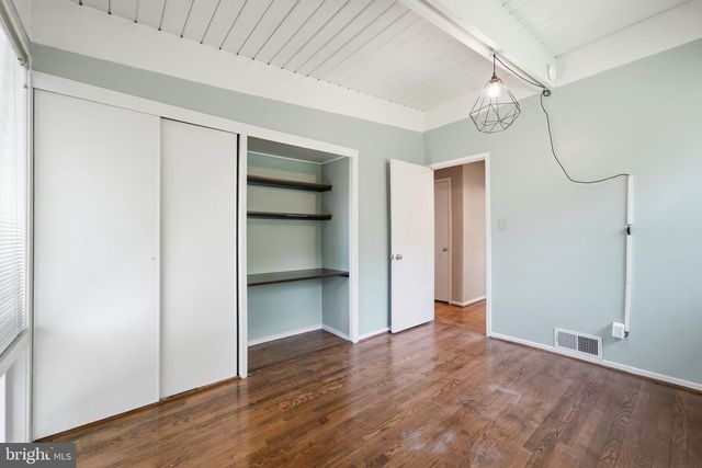 3005 CEDAR HILL RD, Falls Church, VA 22042