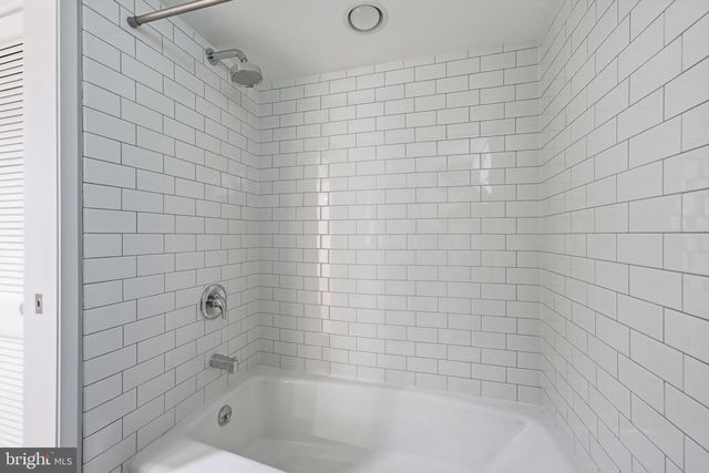 3005 CEDAR HILL RD, Falls Church, VA 22042
