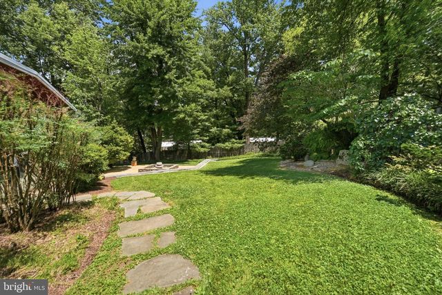 3005 CEDAR HILL RD, Falls Church, VA 22042