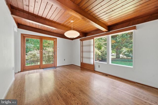 3005 CEDAR HILL RD, Falls Church, VA 22042