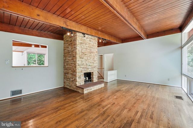 3005 CEDAR HILL RD, Falls Church, VA 22042