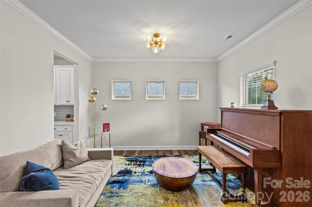 9306 Dufaux Drive, Charlotte, NC 28278