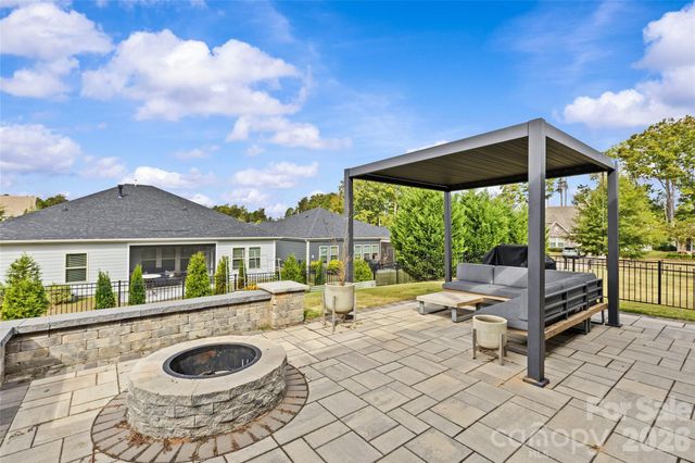 9306 Dufaux Drive, Charlotte, NC 28278