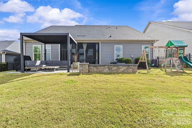 9306 Dufaux Drive, Charlotte, NC 28278