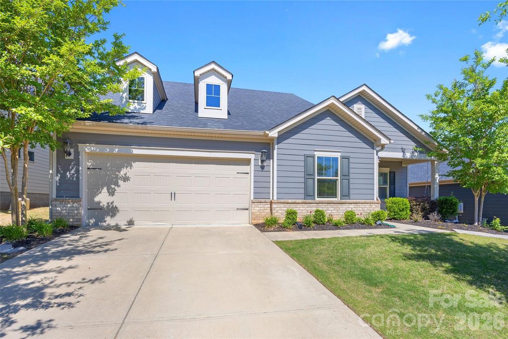 9306 Dufaux Drive, Charlotte, NC 28278