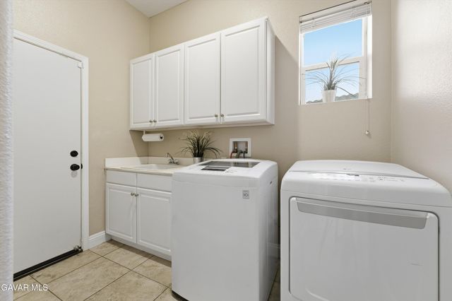 109 Oak Place, Tehachapi, CA 93561