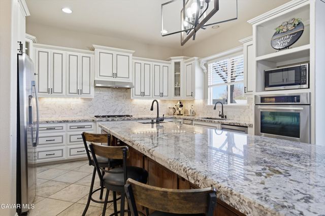 109 Oak Place, Tehachapi, CA 93561