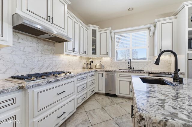 109 Oak Place, Tehachapi, CA 93561