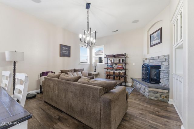 109 Oak Place, Tehachapi, CA 93561