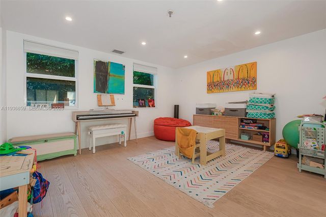 1005 8th St 204, Miami Beach, FL 33139