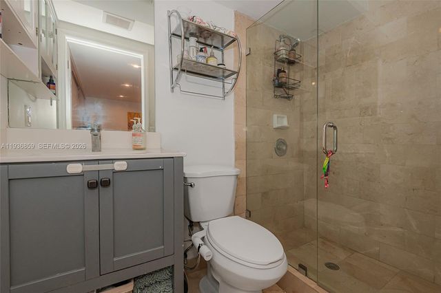 1005 8th St 204, Miami Beach, FL 33139