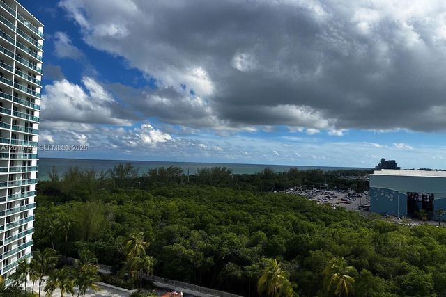 100 Bayview Dr 1026, Sunny Isles Beach, FL 33160