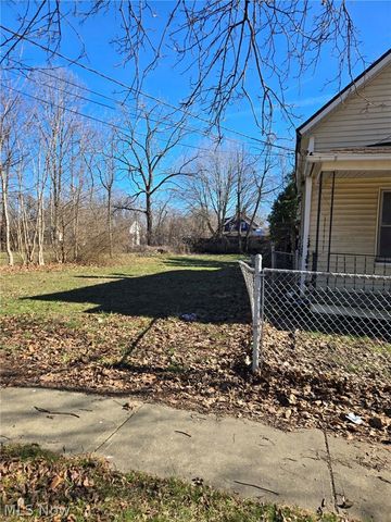 5636 Drake Avenue, Cleveland, OH 44127