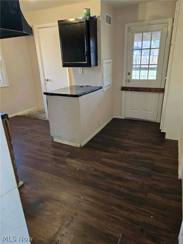 5636 Drake Avenue, Cleveland, OH 44127