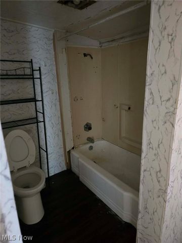 5636 Drake Avenue, Cleveland, OH 44127