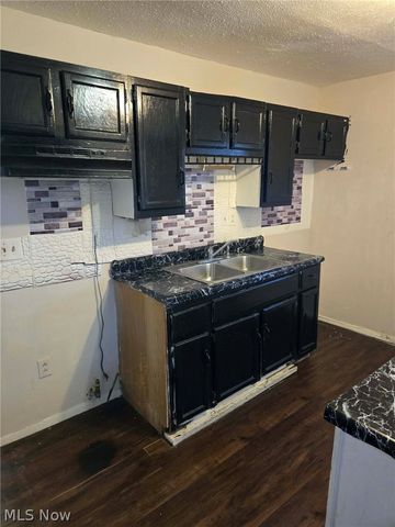 5636 Drake Avenue, Cleveland, OH 44127