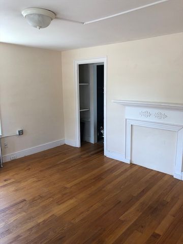 755-2 Washington St 2, Holliston, MA 01746