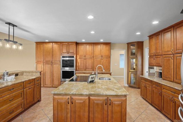 30603 Roadrunner, Valley Center, CA 92082