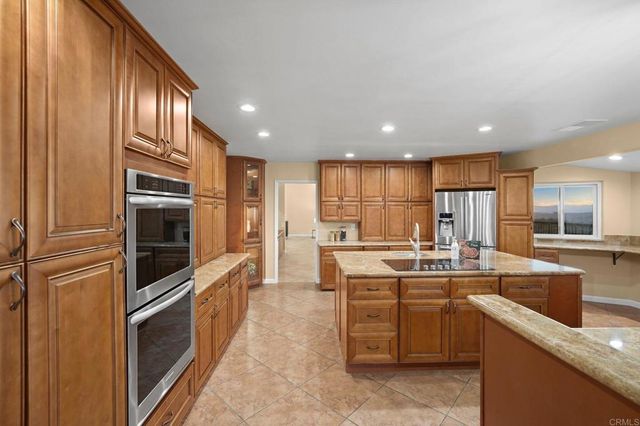 30603 Roadrunner, Valley Center, CA 92082