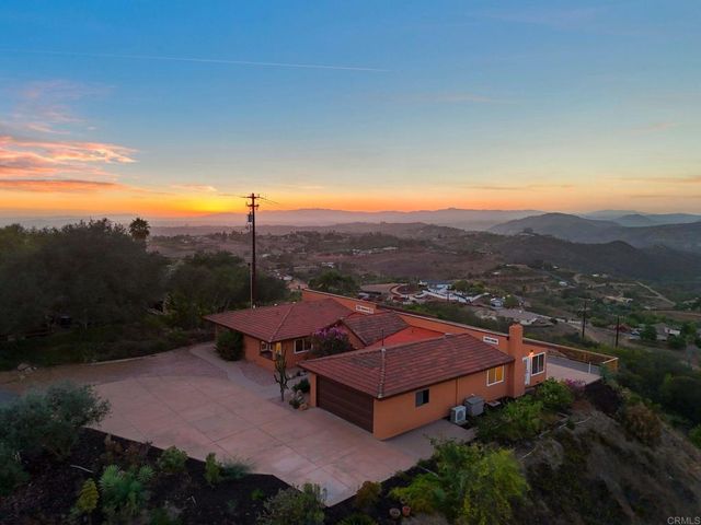 30603 Roadrunner, Valley Center, CA 92082