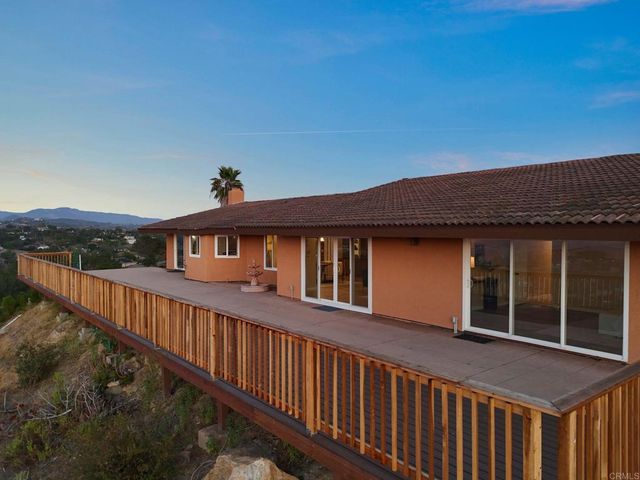 30603 Roadrunner, Valley Center, CA 92082