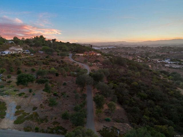 30603 Roadrunner, Valley Center, CA 92082