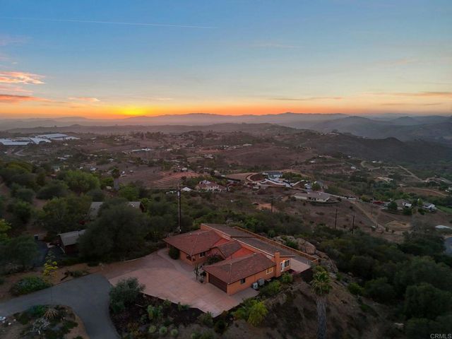 30603 Roadrunner, Valley Center, CA 92082